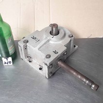 감속기 3방향 30대1 T210