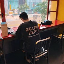 갤러리 부서 편지 슬로건 인쇄 긴 소매 Ouyang Nana 하이 스트리트 트렌드 레트로 커플 바닥 셔츠 가을