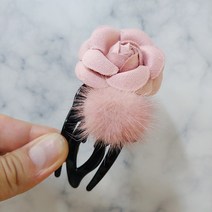SUNNYDAY 까멜리아 꽃 밍크 헤어집게핀 옆집게 반머리 반묶음 성인 여성 퍼 헤어핀 머리핀 고정핀 명품 악세사리 삔 UU7