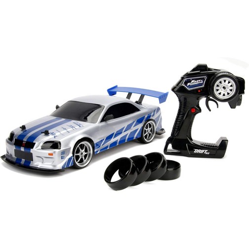 Jada Toys 빠르고 분노한 RC 닛산 스카이라인 GTR R34 드트 기능 카 라디오 리모컨이 있는 리모컨 자동차 스페어 타이어 4개 USB 충전 1:10 스케일 블루실버