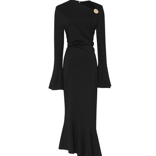 플레어소매블랙니트원피스