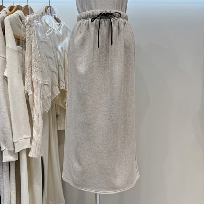 에잇컨셉 샤우 기모 스커트 C25L3FSK009