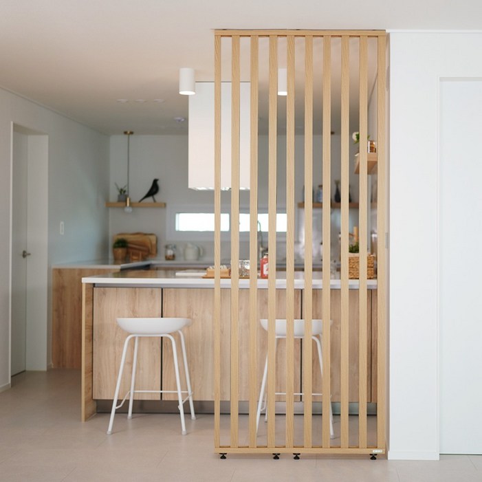 우드톡 설치가 쉽고 연결이 깔끔한  스트라이프  공간분리 간살 가벽 파티션 칸막이 가림막 / 액세서리지급