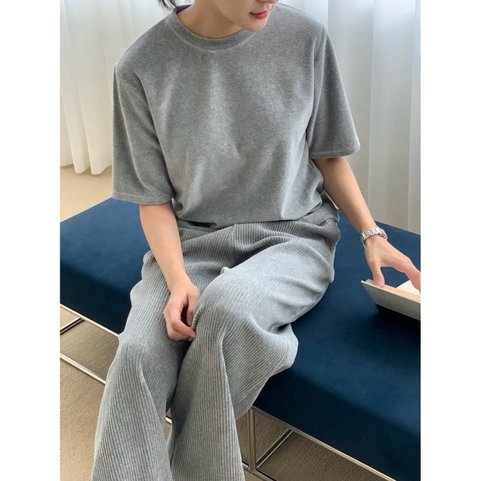 레이디라라 fw여성 벨로아 반팔 라운드 심플 티셔츠