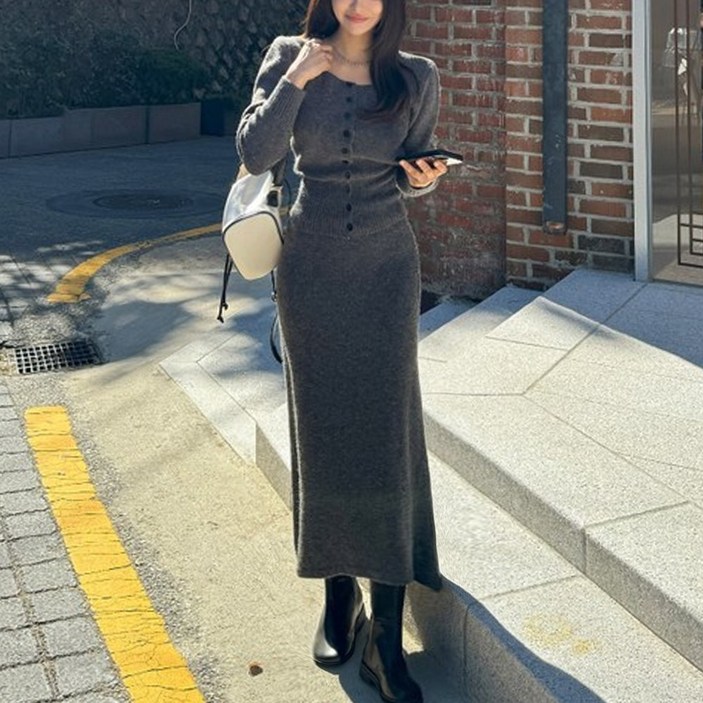 떳다그녀 마이델 스퀘어넥 버튼카디건 롱치마 투피스 니트셋업 가디건 롱스커트 세트 떳다그녀 마이델 스퀘어넥 버튼카디건 롱치마 투피스 니트셋업 가디건 롱스커트 세트