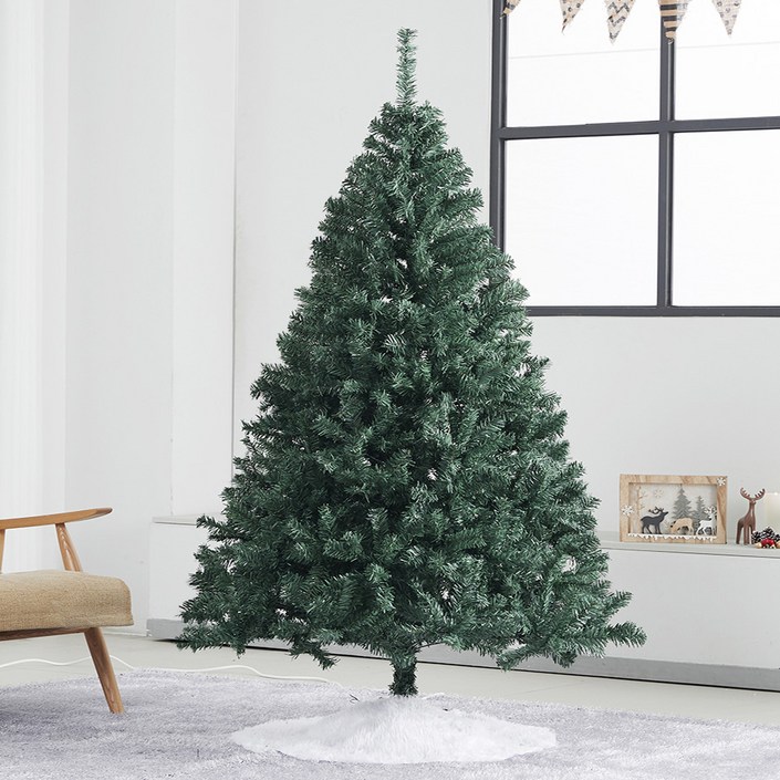 아웃팅 풍성 빽빽 무장식 트리