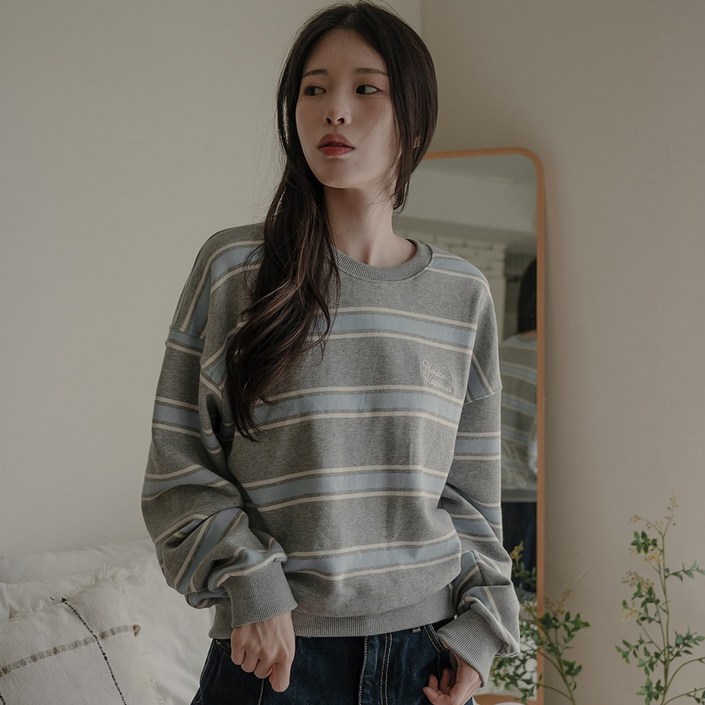 하드코어해피니스 해피니스 스트라이프 맨투맨