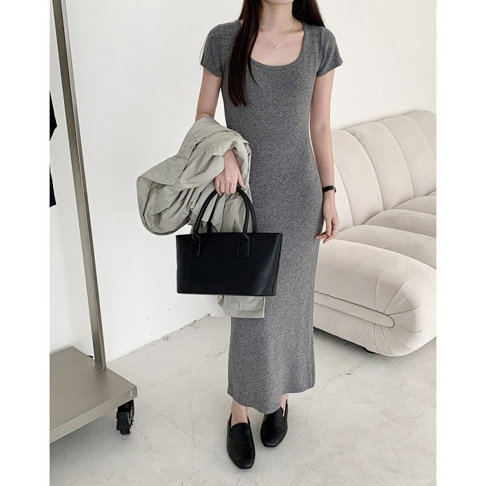 스퀘어넥 반팔 니트 롱원피스 데일리 가을 겨울 환절기 임부복 데이트 여행룩 심플 무지