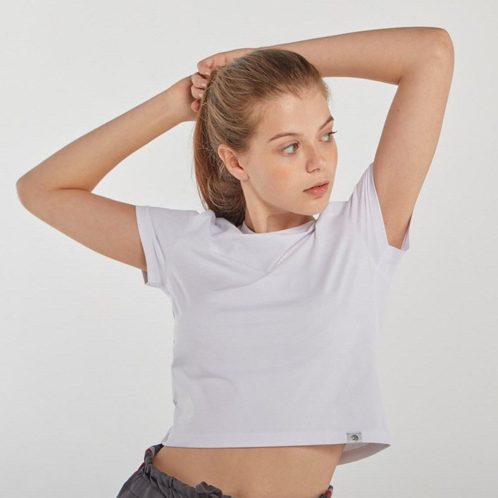 이프노스 여성용 5부 자수 크롭 티