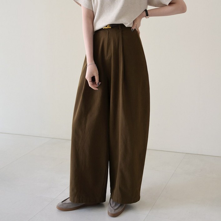 데일리앤 오앤 가을 여성 뒷밴딩 핀턱 코튼 커브드 팬츠 벌룬 배기핏 캐주얼 면 바지