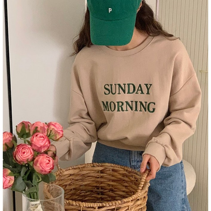 여성용 데일리룩 라운드 긴팔 신상 SUNDAY자수레터링맨투맨