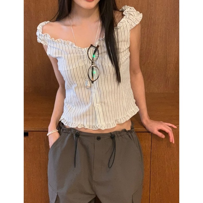 서진맘 여성 프릴 브이넥 스트라이프 크롭 나시 오프숄더 셔츠