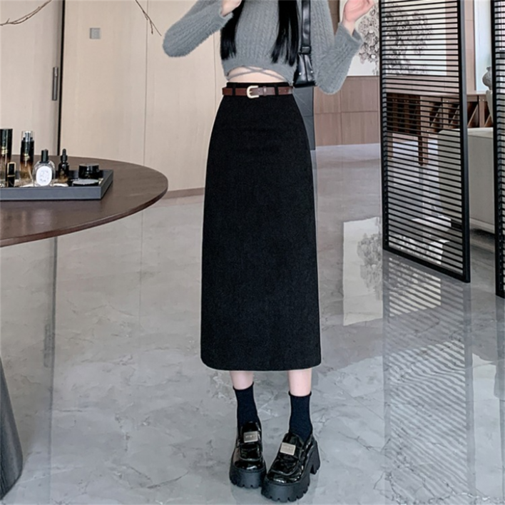 Vezri 여성 가을겨울 코듀로이 스트레이트 실루엣 미디 기장 사이드 슬릿 A라인 스커트     F88