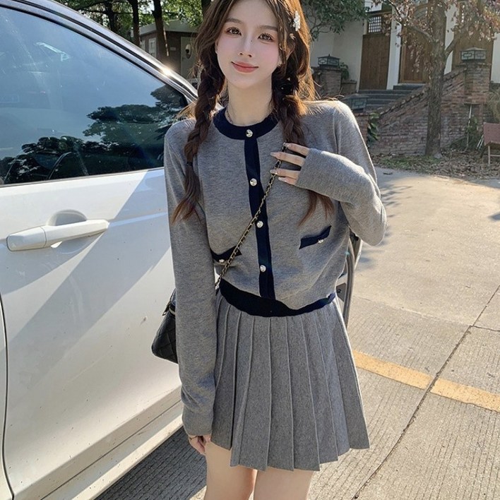 SAHINER 여성 니트 가디건 라운드넥 버튼포인트 캐주얼룩 봄가을 플리츠 스커트 세트 ATZ15