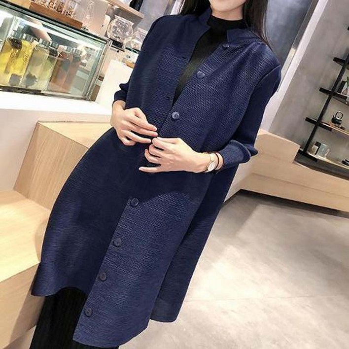 싱글 버튼 트렌치 코트 미디 길이 봄가을 신모델 스탠드 칼라 디자인 분위기 7부 소매 컷팅 깔끔 모던 스타일에 클래식 편안함 겸비 싱글 버튼 디자인 심플 고급