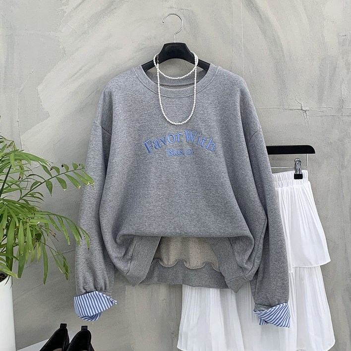 행복여 위드 커프스 소매 배색 자수 맨투맨 티셔츠