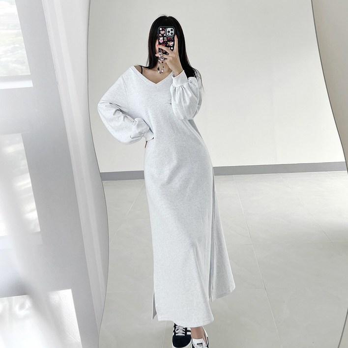 쭈리 브이넥 플레어 루즈핏 긴팔 트임 맨투맨 롱 원피스 3컬러