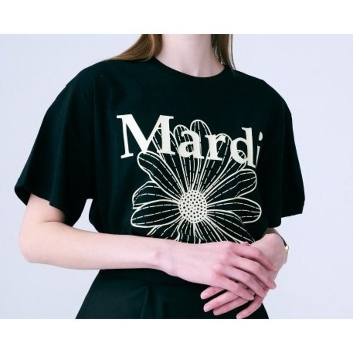 (국내정품) 마르디메크르디 꽃무늬 반팔 티셔츠 블랙 크림 (MARDI MERCREDI) TSHIRT FLOWERMARDI_BLACK CREAM