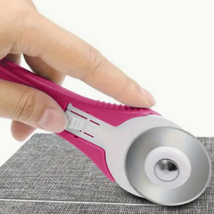또도리 원형 원단 롤링 재단칼, 화사핑크, 1개
