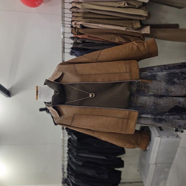 CM큐브 펀칭배색 양가죽 집업점퍼2CMJL25T70