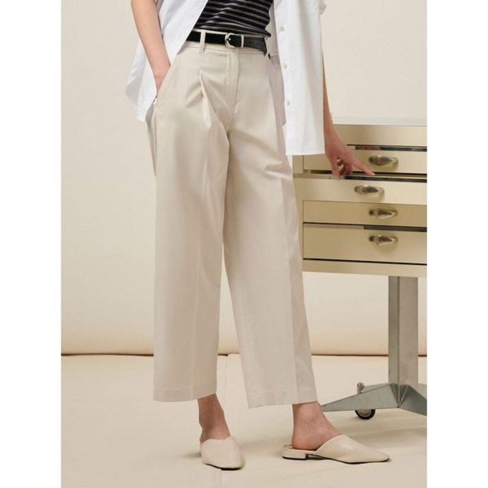 국내매장정품 BEANPOLE LADIES 여성 바지 폴리 배기 치노 팬츠 화이트 BF5221C021