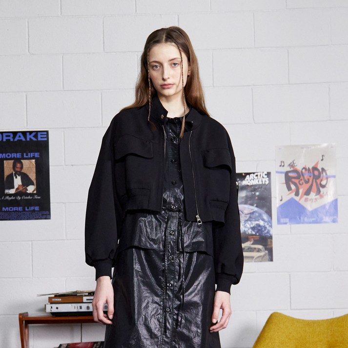 쥬시쥬디 여성용 J 빅포켓 포인트 하이넥 크롭 점퍼 JXJP621C 쥬시쥬디 여성용 J 빅포켓 포인트 하이넥 크롭 점퍼 JXJP621C