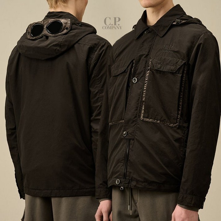 CP컴퍼니 FLATT NYLON 가먼트다이 고글 오버셔츠 999