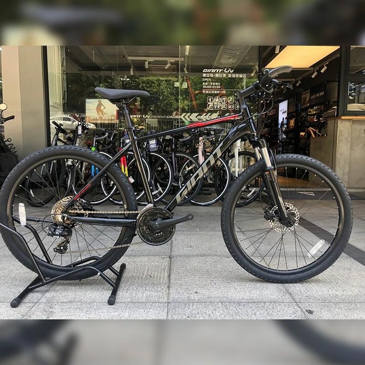 GIANT 자이언트 ATX720 산악 자전거 27 30단 변속 디스크 브레이크 충격 흡수
