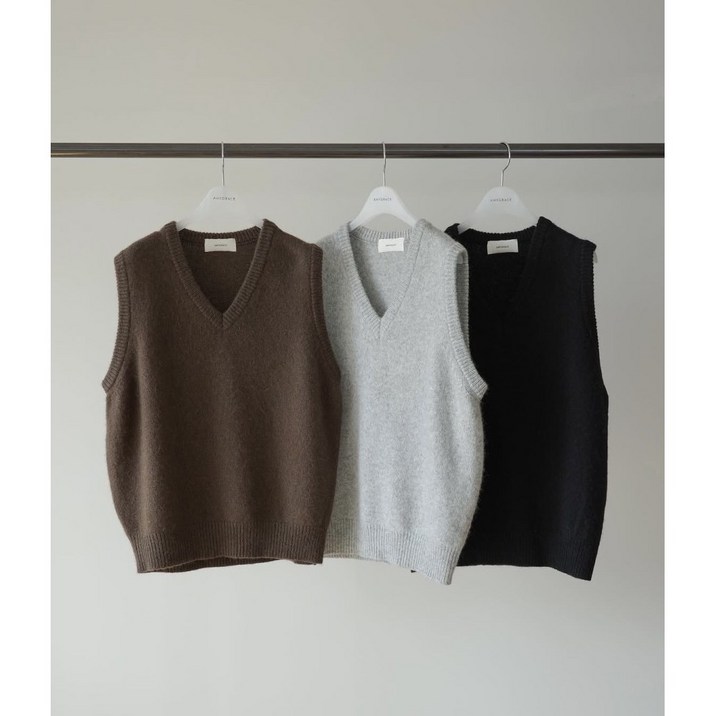 에이미그레이스 태버린 브이 니트 베스트