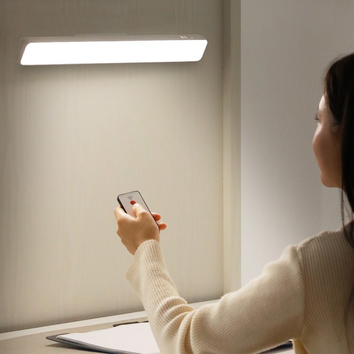 모드에버 초집중 무선 각도조절 LED 무드등 리모컨 모드에버 초집중 무선 각도조절 LED 무드등 리모컨