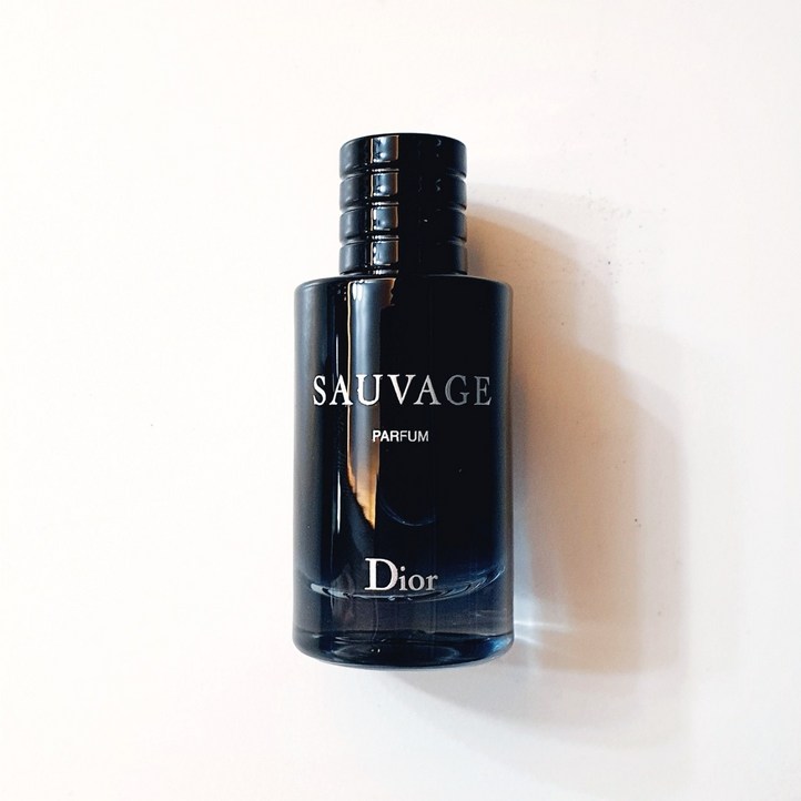 디올 소바쥬 퍼퓸 10ml 찍어바르는타입 디올 소바쥬 퍼퓸 10ml 찍어바르는타입