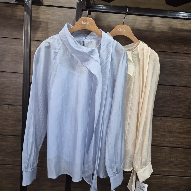 로엠 타이 블라우스 RMBLG23ST1