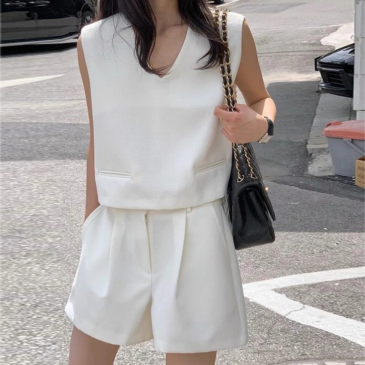 CABULE 여름 여성용 크롭 V넥 나시 + 핀턱 와이드 반바지 투피스 세트