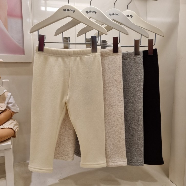 아가방 NC엑스코점 2025신상 부드러운 터치감 심플한 디자인 다양하게 코디하기 좋은 레브밍크기모레깅스 쫄바지