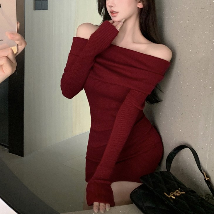 마켓에이 연말파티 오프숄더 니트 미니 원피스 T24FW3A1317