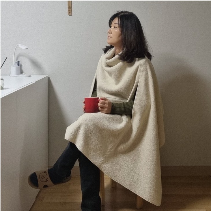 공감공감 양털 핸즈프리 입는담요 여행 차량 비박 독서실 집돌이 사무실 병원 비행기에서 사용 가능한 손빼담요 손빼요 공감공감 양털 핸즈프리 입는담요 여행 차량 비박 독서실 집돌이 사무실 병원 비행기에서 사용 가능한 손빼담요 손빼요