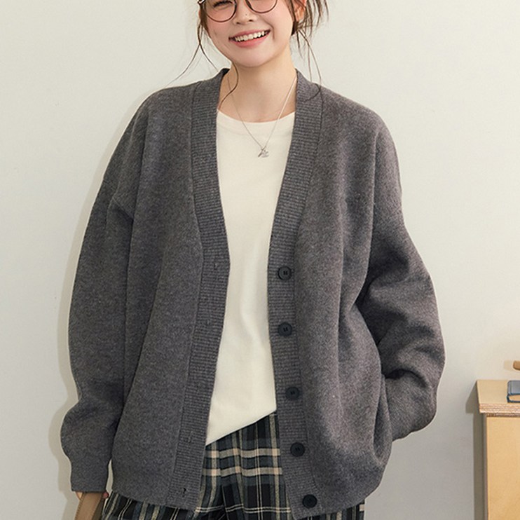 Rakumin 여성 브이넥 루즈핏 하트자수 니트가디건 Rakumin 여성 브이넥 루즈핏 하트자수 니트가디건